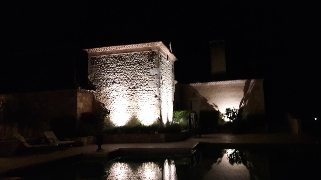 Domaine De La Rocque Bed & Breakfast Liorac-sur-Louyre Exterior photo