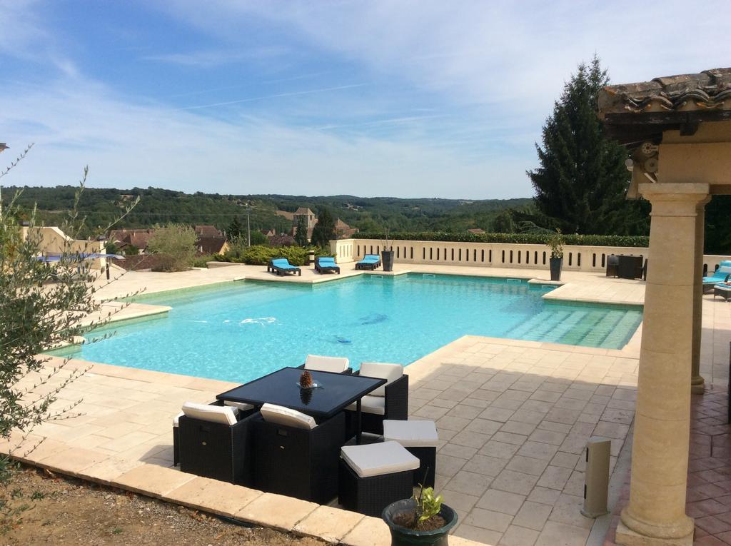 Domaine De La Rocque Bed & Breakfast Liorac-sur-Louyre Exterior photo